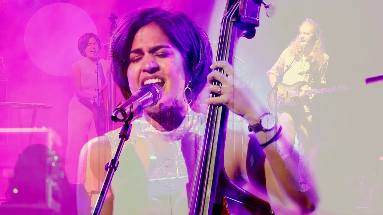 Jeanaine Jarret - Those Times (live)