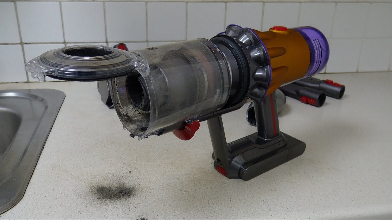 Как чистить и обслуживать беспроводной пылесос Dyson V12