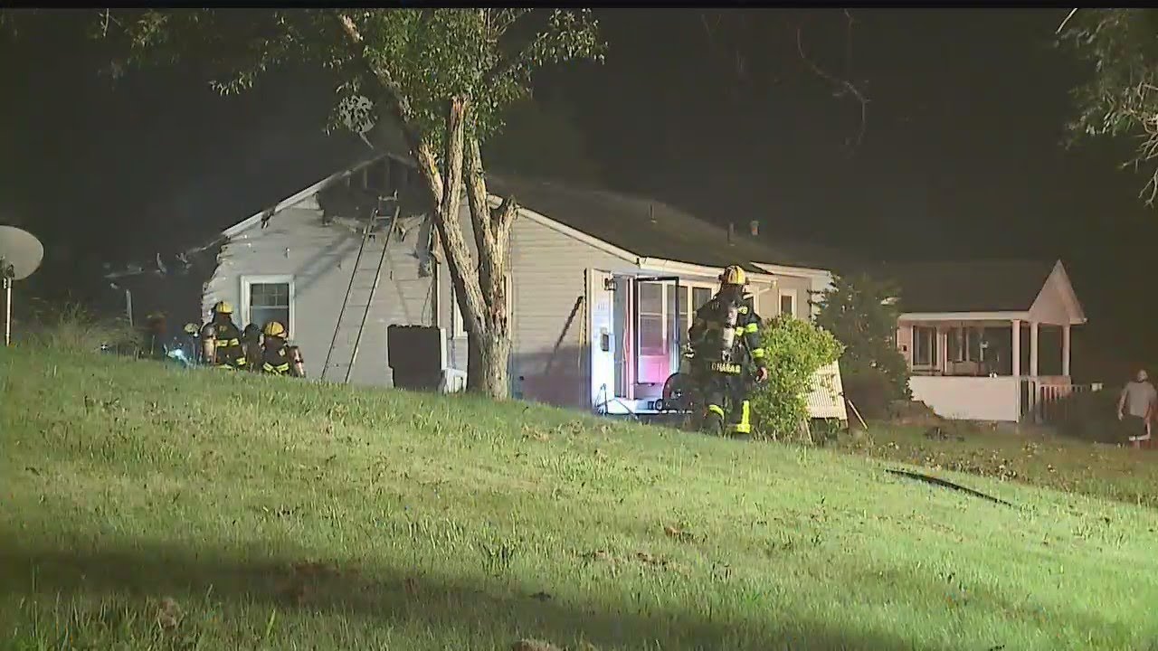 Crews battle house fire in Hubbard
