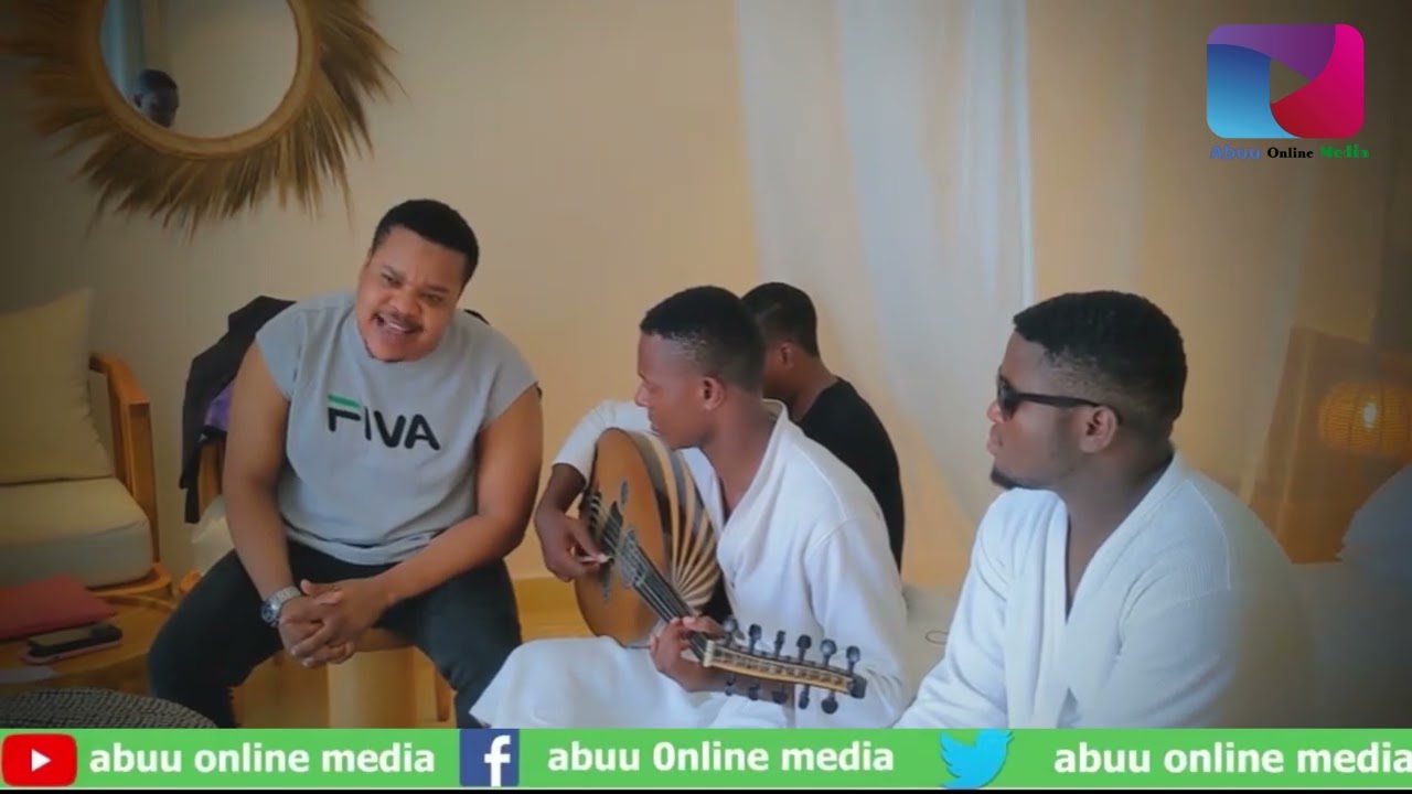 YAHYA BIHAQ AKIIMBA KWA DHAUKU KUBWA sikililiza balaa