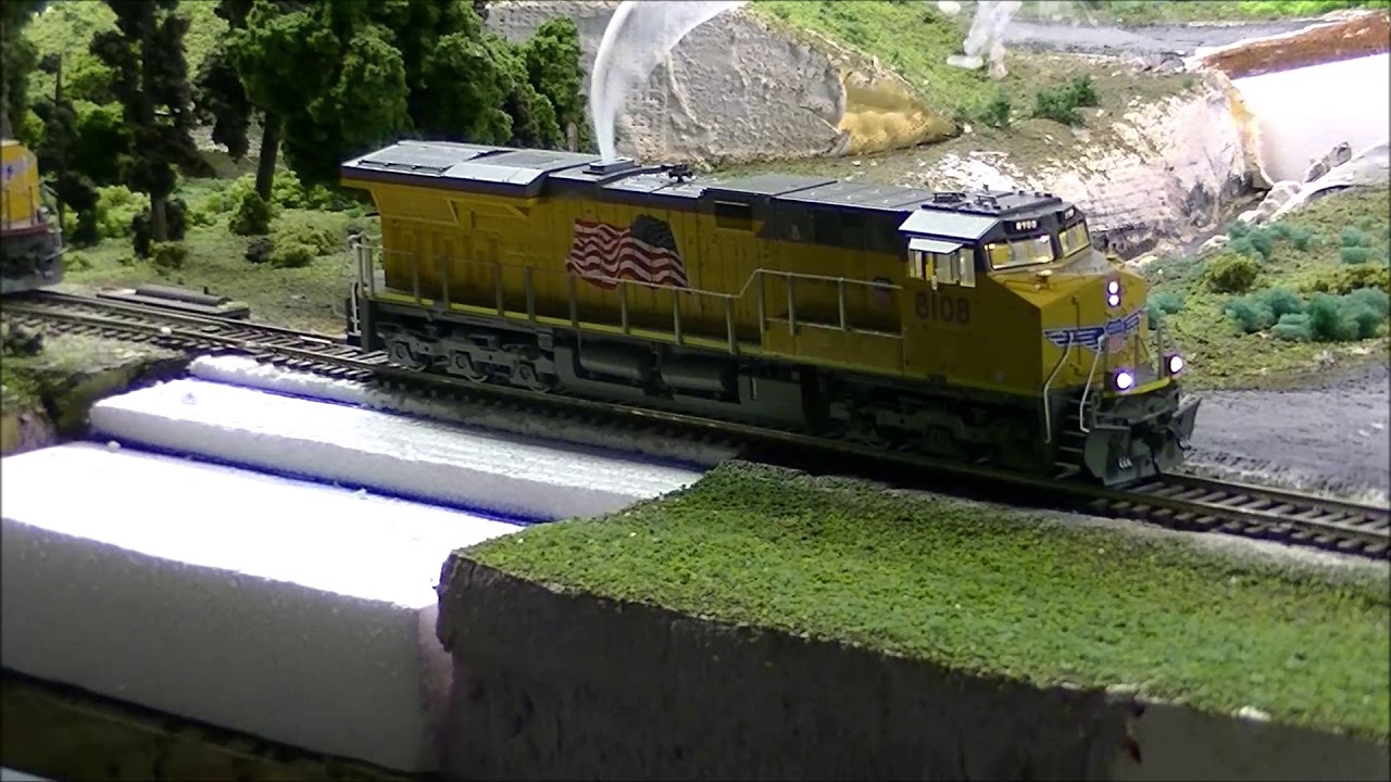 Broadway Limited ES44AC Review
