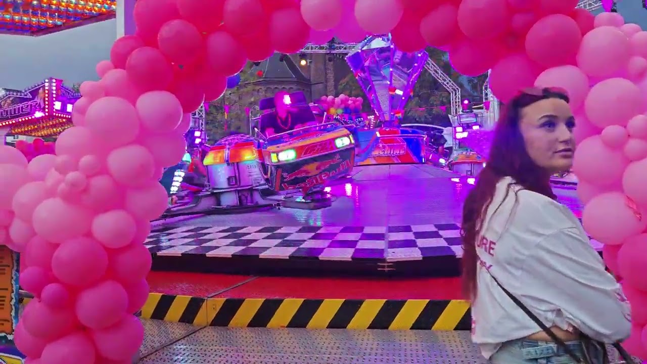 Kermis Tilburg 2025 - ATRAKCE BREAK DANCE NO LIMIT / ATTRACTION BREAK DANCE NO LIMIT OFF-RIDE