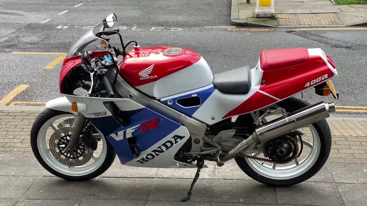 Honda VFR400 NC30