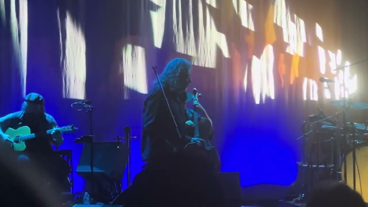 Robert Plant/ Saving Grace - Rain Song - 11/22/25 - United Artists Theatre; Los Angeles, CA