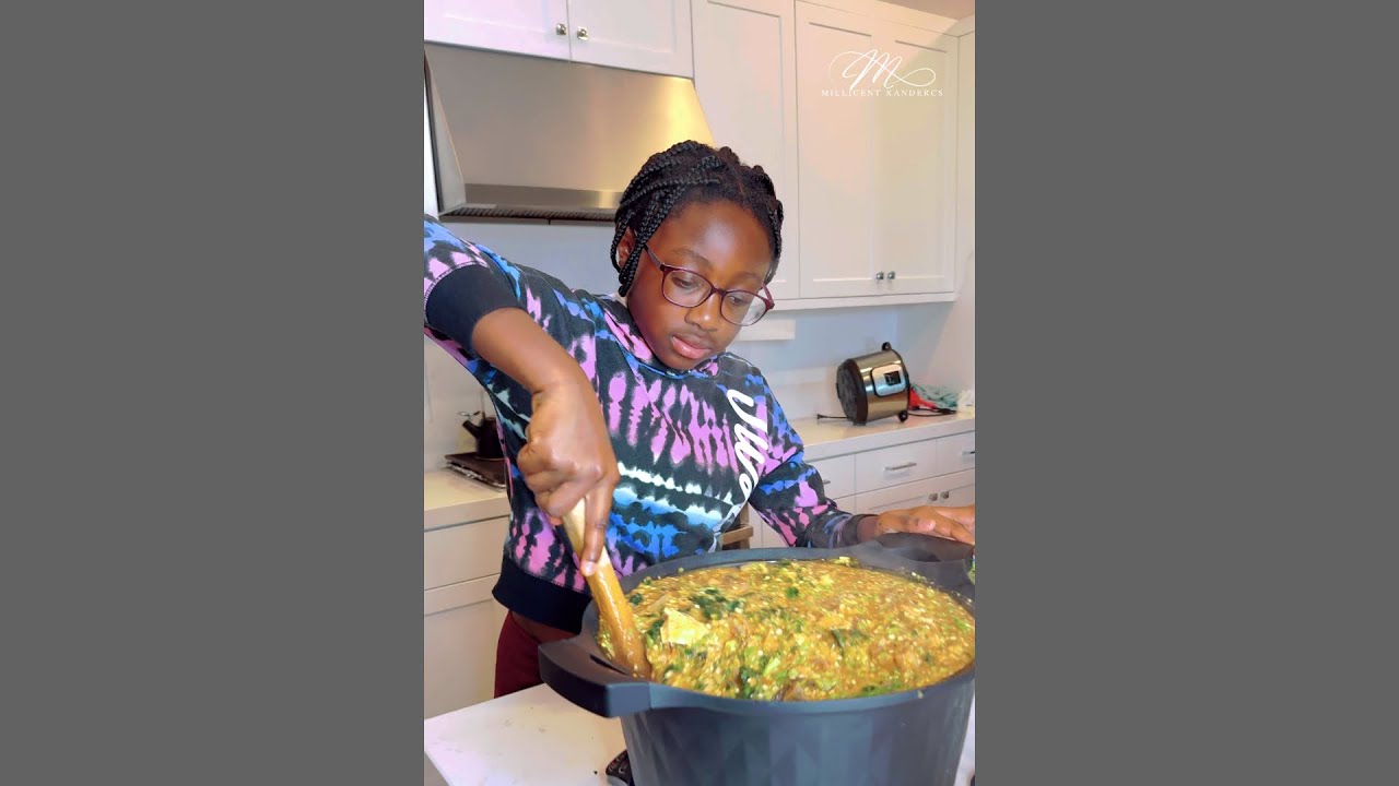 Приготовьте суп из бамии и фуфу вместе со мной для моей нигерийской мамы, которая находится на тр...