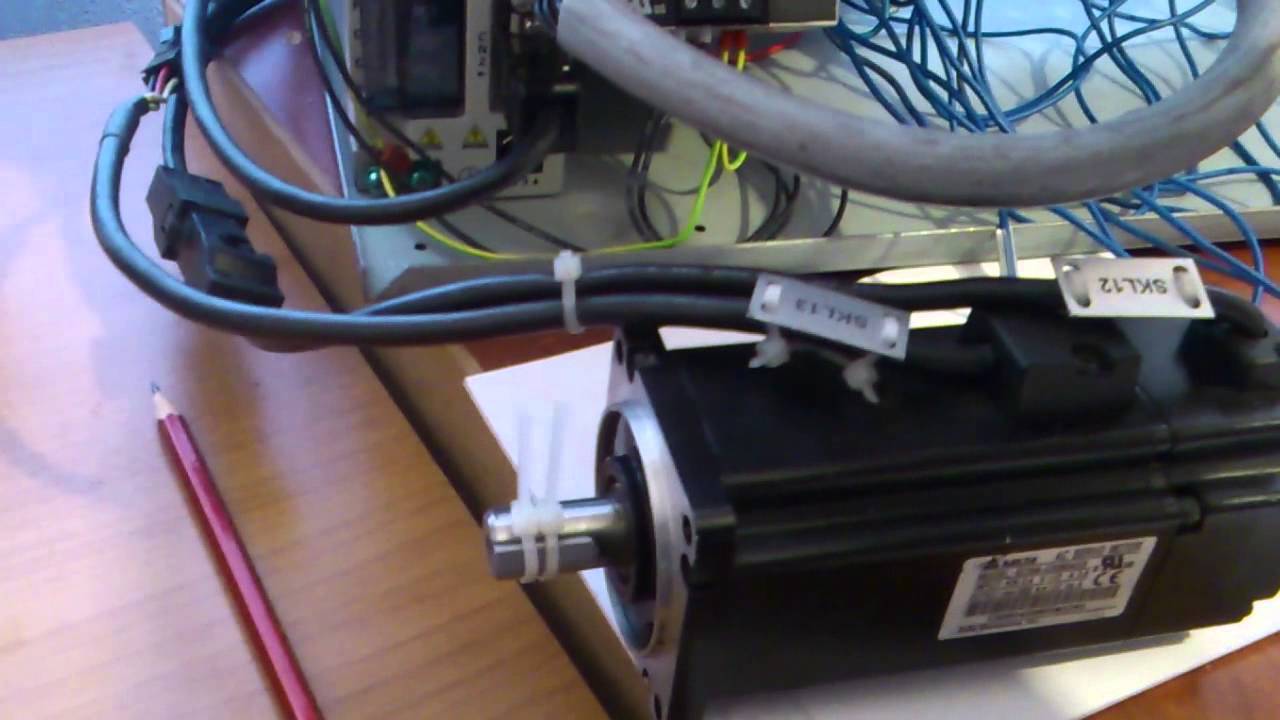 Delta PLC-Servo Motor Pozisyonlama Otomasyonu ( Bursa Coşkunöz Eğitim Vakfı)  nasıl döner tabla
