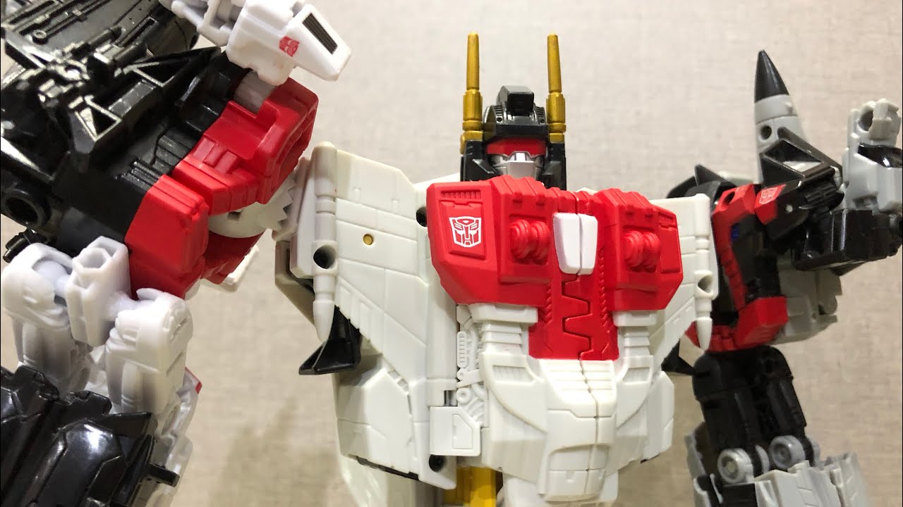 [Review] หุ่นประกอบร่างสุดทรงพลัง!!! - Combiner Wars Superior