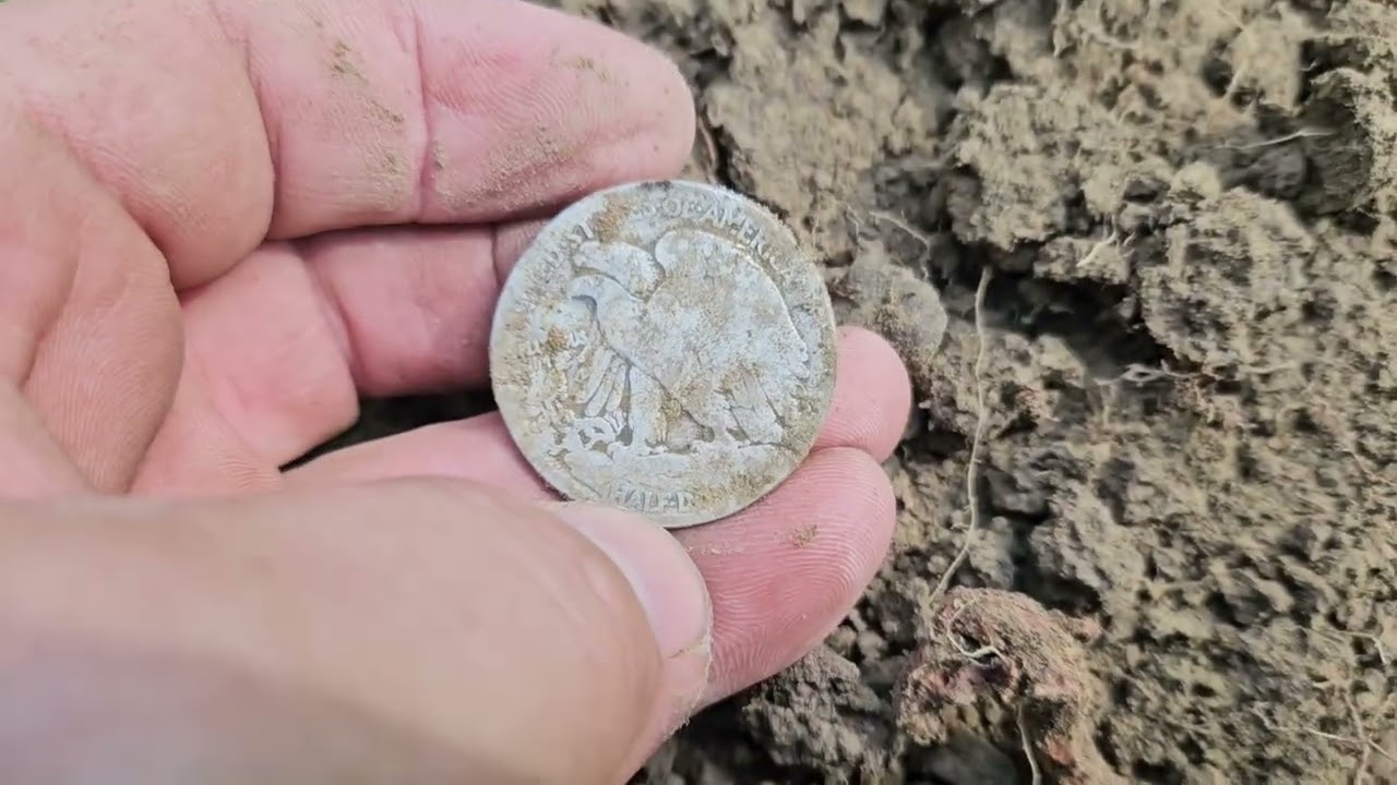 upstate NY metal detecting a 1903 house relics and big silver