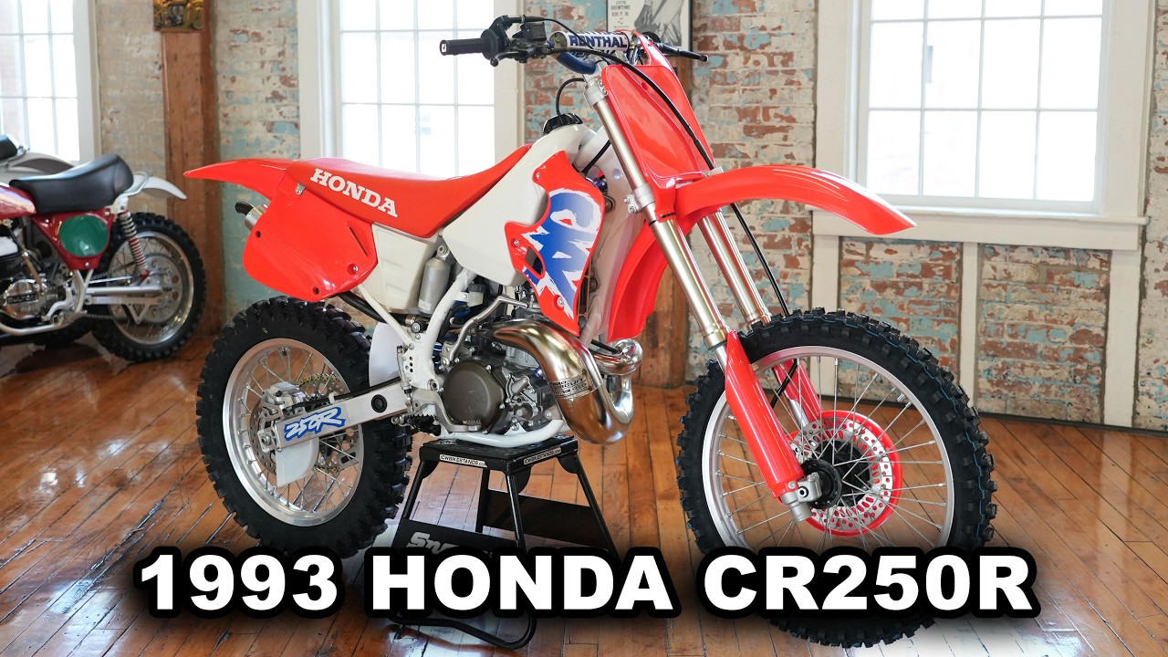 Впечатляющий мотоцикл Honda CR250R 1993 года выпуска, отреставрированный в мастерской KAPLAN CYCLES.