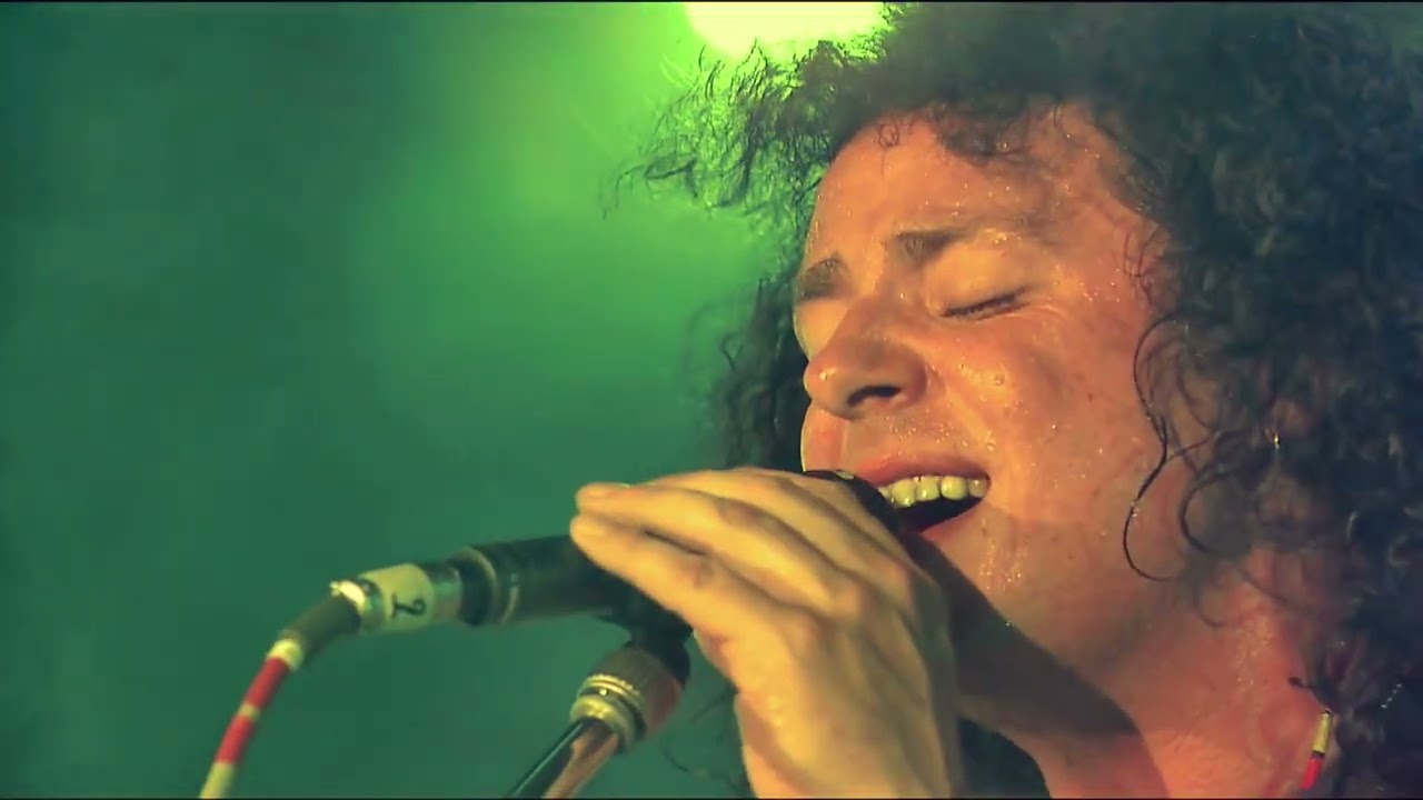Toto - I'll Be Over You (Live Montreux 1991) (Remastered Audio with Backup Vocals)