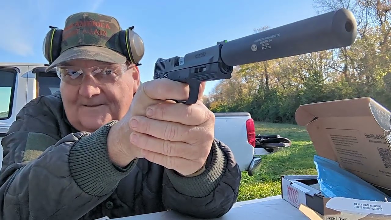 Новый S&W X 22 Давайте попробуем