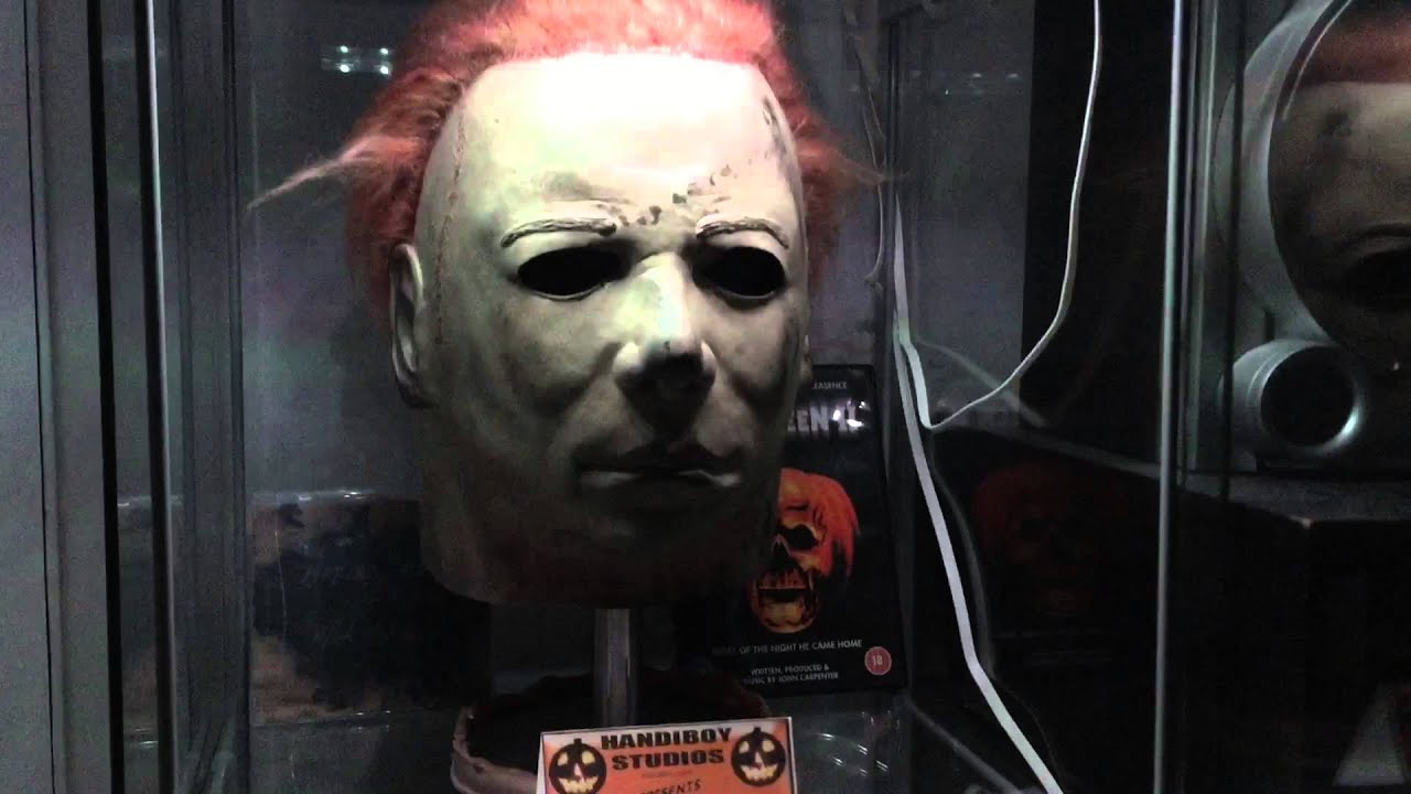 HALLOWEEN / MICHAEL MYERS MASK COLLECTION AND DISPLAY