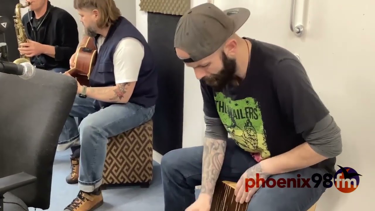 The Procrastinators - SHOOT THE RABBIT - Live on Eat my Brunch