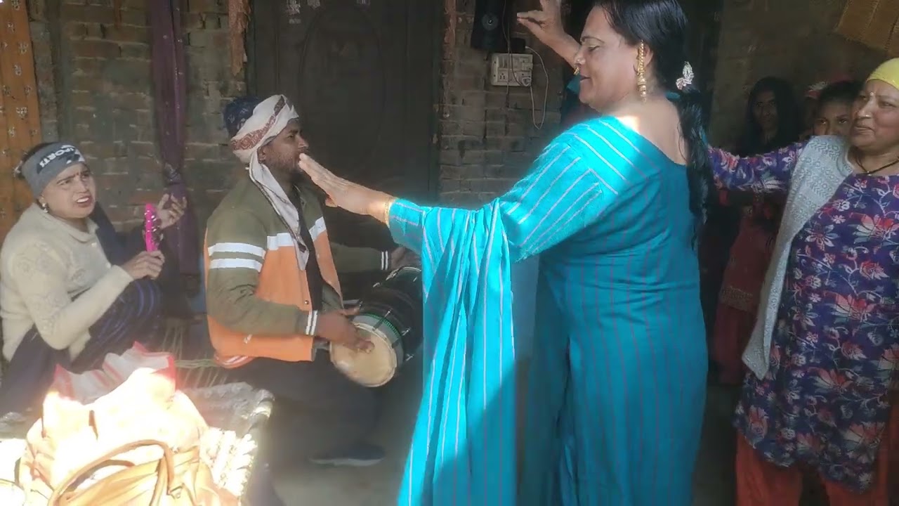 हिजड़े ने ऐसा डांस किया पब्लिक भी नाचने लगी एक बार तुम भी देखो भाई तुम भी नाचने लगोगे 👍