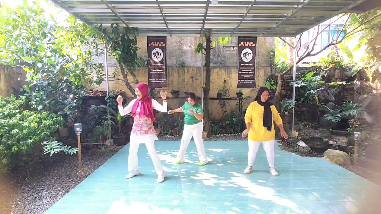BUMBLE BEE Line Dance Choreographer: WHY (INA)-March 2025Music:Bumble Bee Artist :BambeeAlbum:On Ice