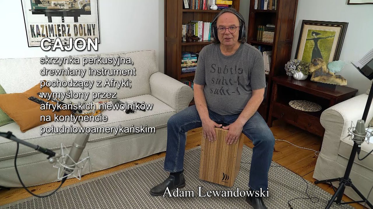 15. Cajon - Instrumenty perkusyjne z kolekcji Adama Lewandowskiego