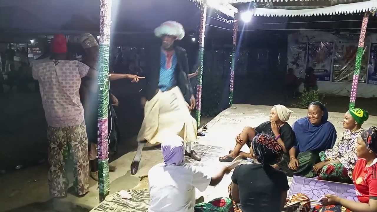 Ku kalli zazzafan nishadi damuka gabatar a gidan sarauta tare da dan dolo garkuwan dan dolo ngd👇👇