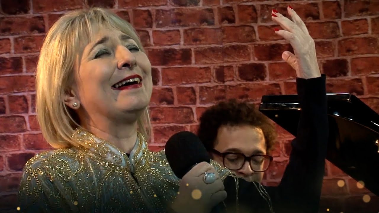 Pilar Boyero - Los peces en el río (Villancico) | EsTuTele