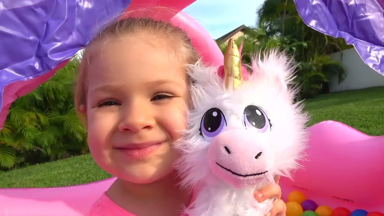 Playing With Princess Carriage Inflatable Toy's 