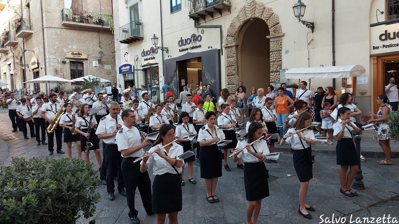 CEFALÙ (PA) - MARCE ESEGUITE DAL COMPLESSO BANDISTICO 