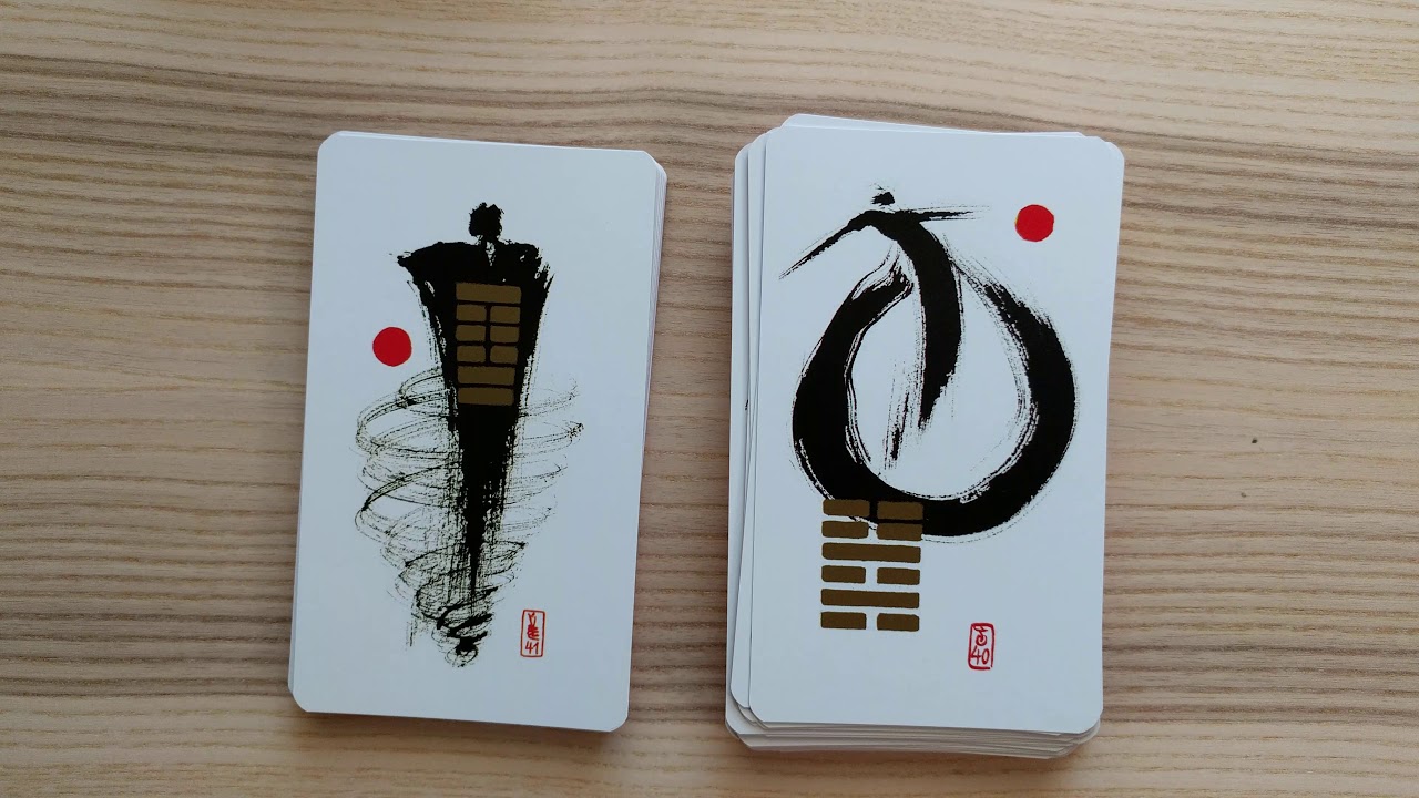 I Ching Deck   4k Flip Through