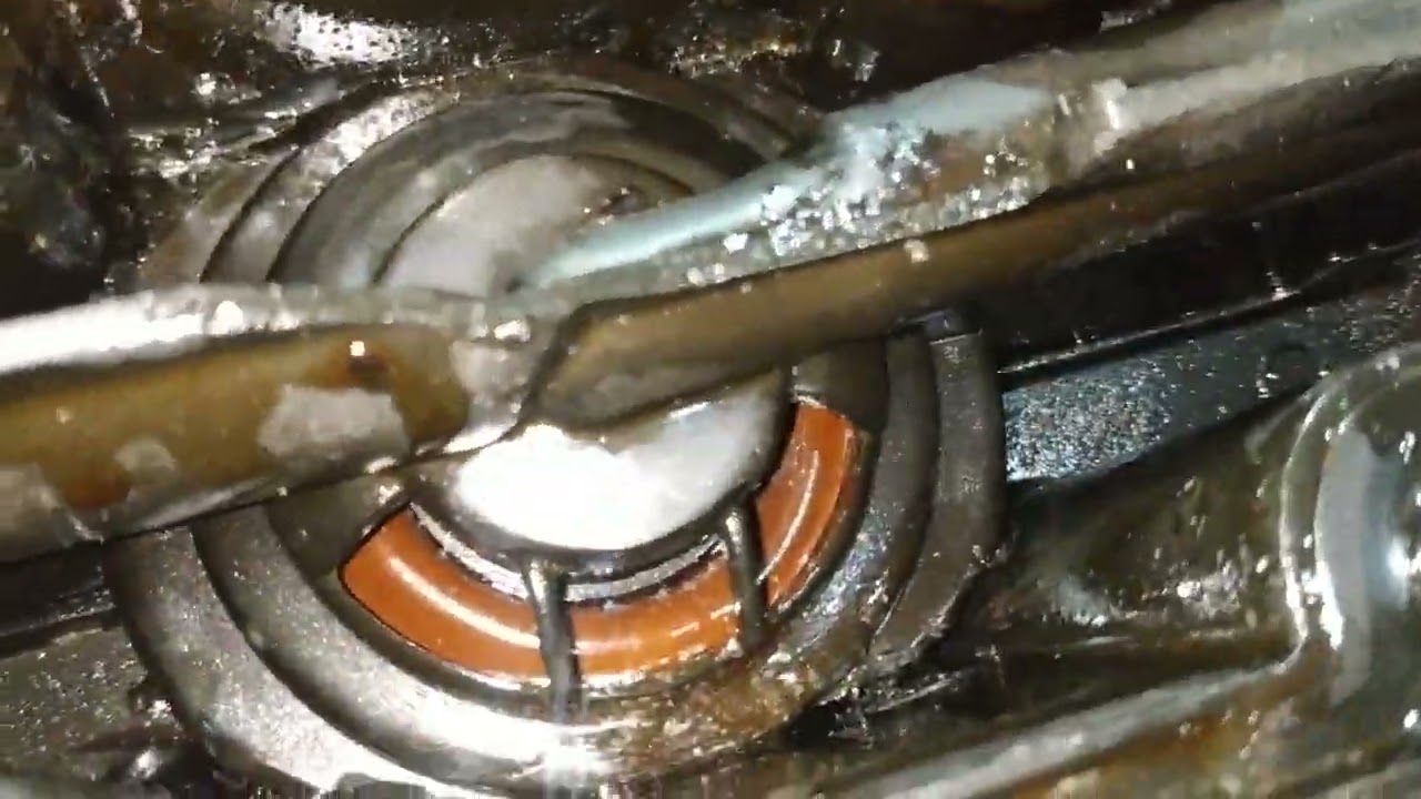 mentiras sobre trocar a membrana da tampa de válvulas do C4 Pallas