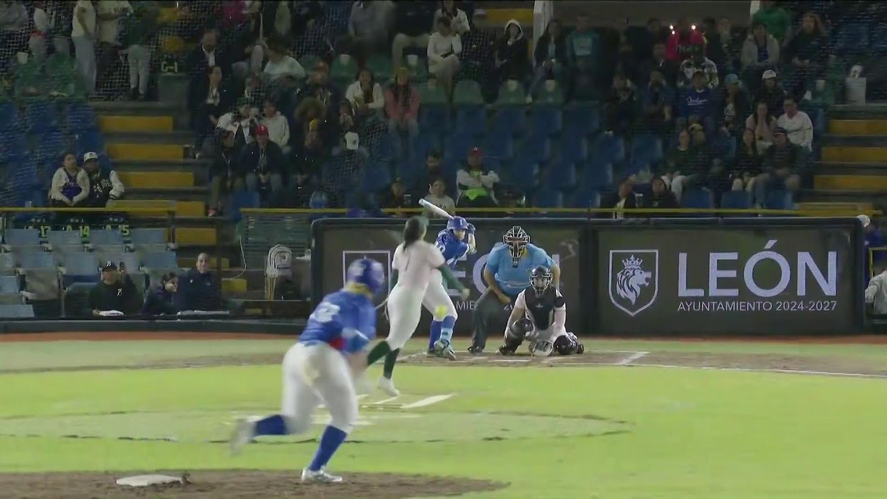 SELECCIÓN ITALIA EN BRAVAS DE LEÓN / JUEGO DE EXHIBICIÓN