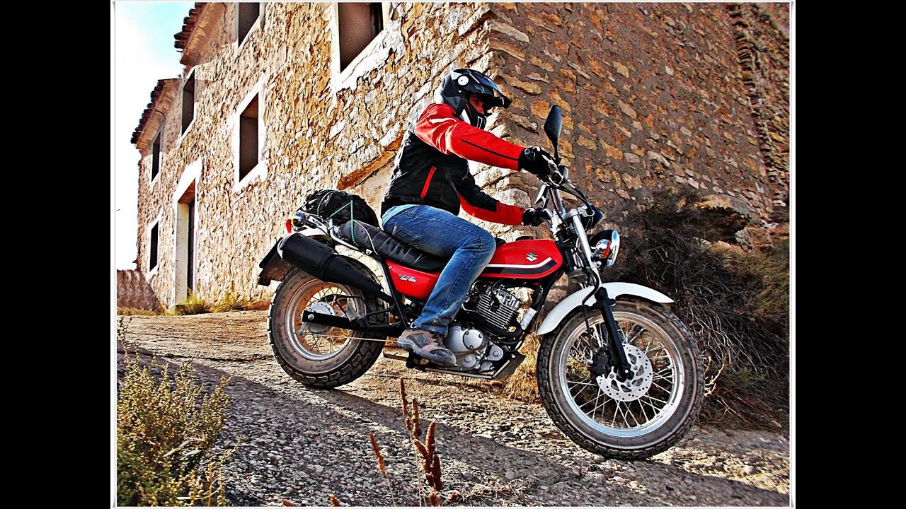 Suzuki Van Van (RV 125). Monegros 2014.