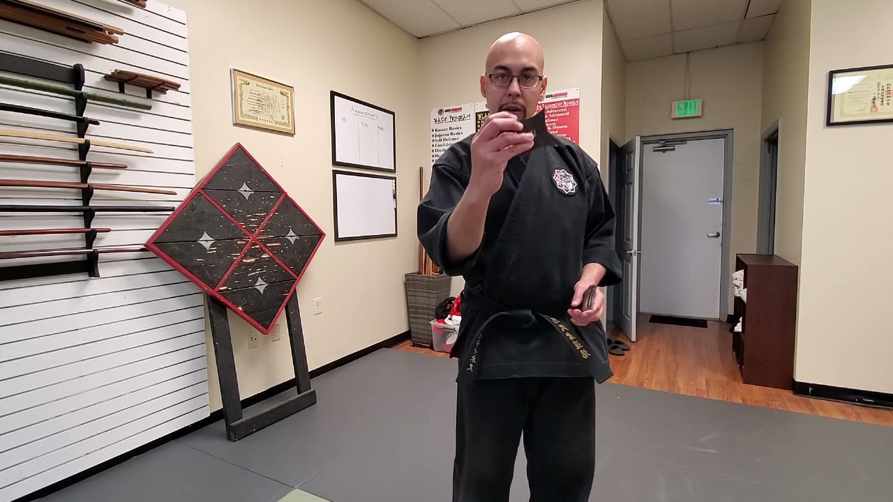 How to throw Senban Shuriken