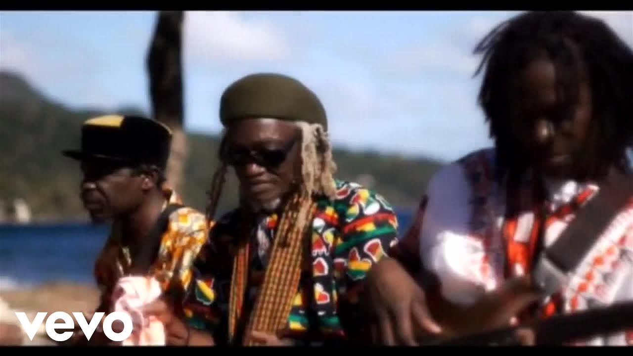 MidnightGroovers - Coco Ceck (Official Video)