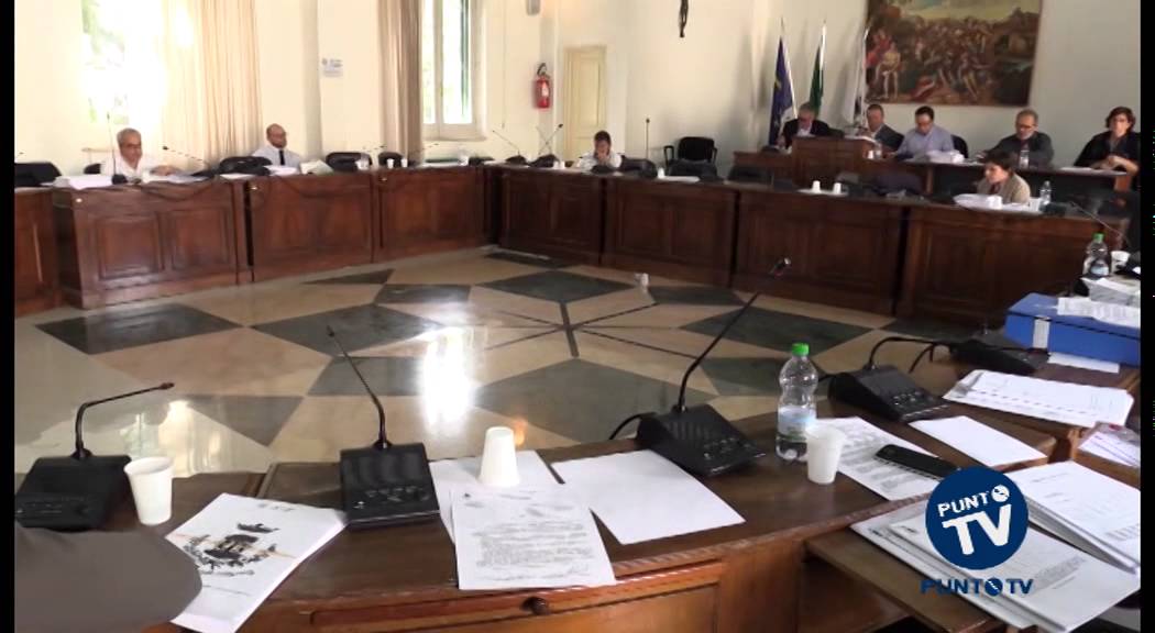 Bitonto: scontro Ricci-Nacci in consiglio sui contenziosi