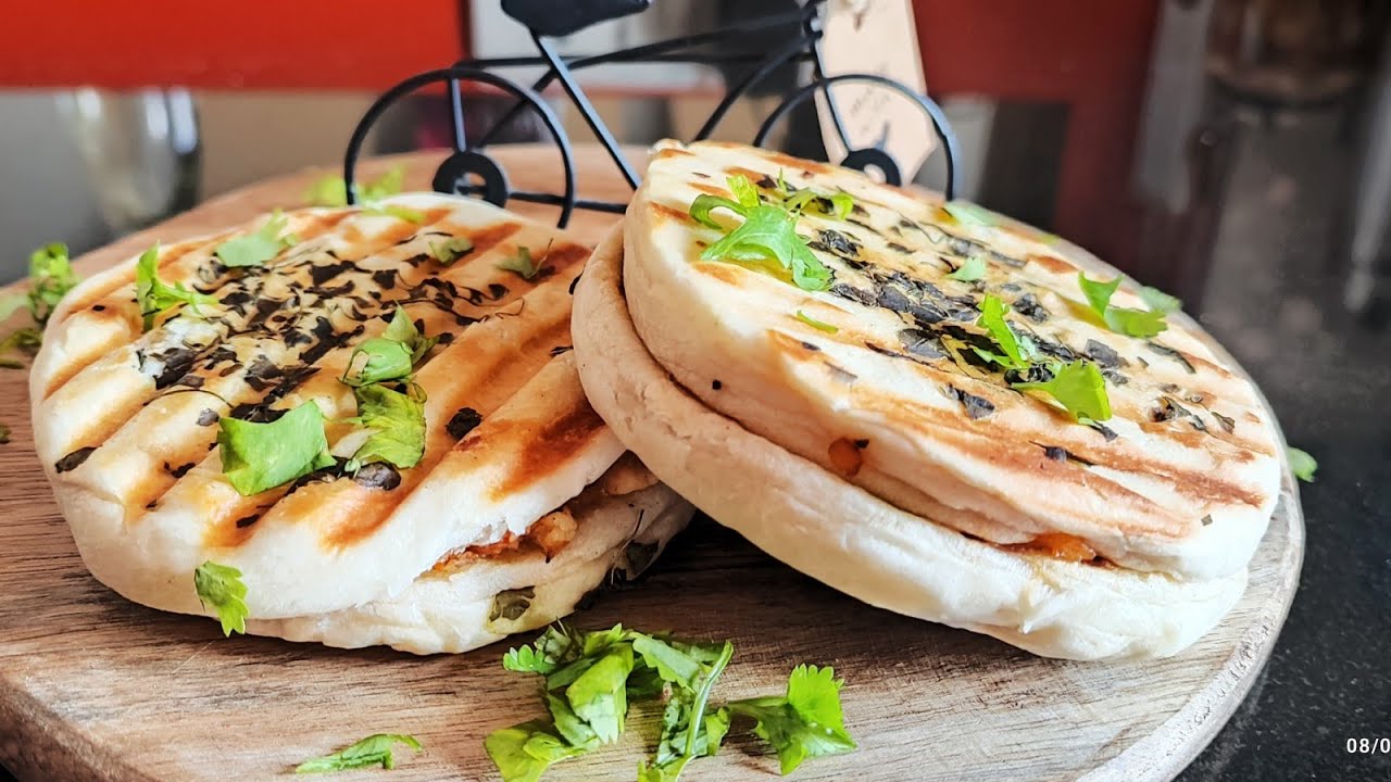 Stuffed Mini  kulcha I 2 Ways Stuffed Kulcha I Stuffed Paneer Kulcha I Stuffed Potato Kulcha