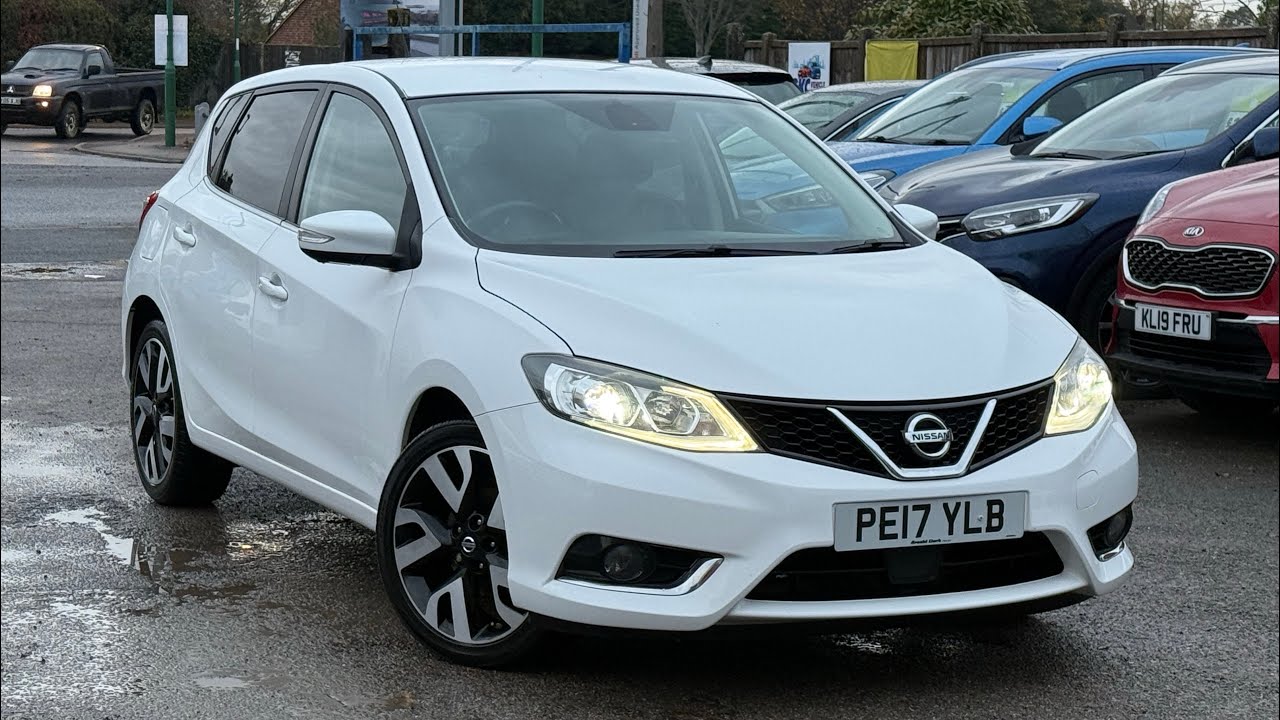 PE17 YLB - Nissan Pulsar