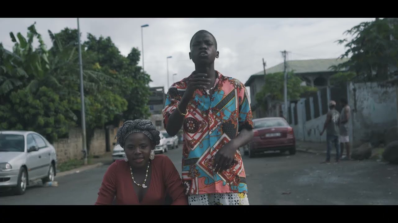 PETTY KING KUTTA_-_CREZY LOVE_OFICIAL VIDEO (2160)