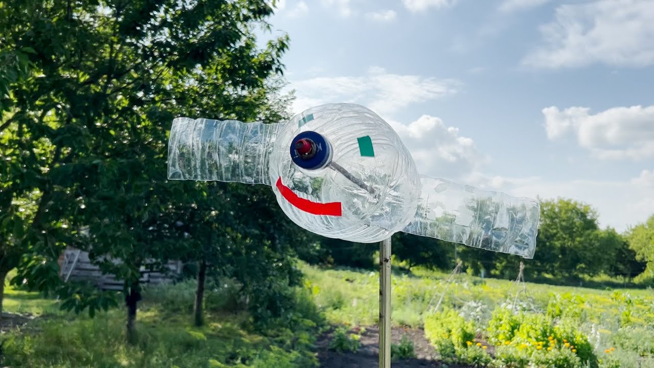 Windmill Scarecrow. Do-it-yourself bird and mole repeller. Pest control