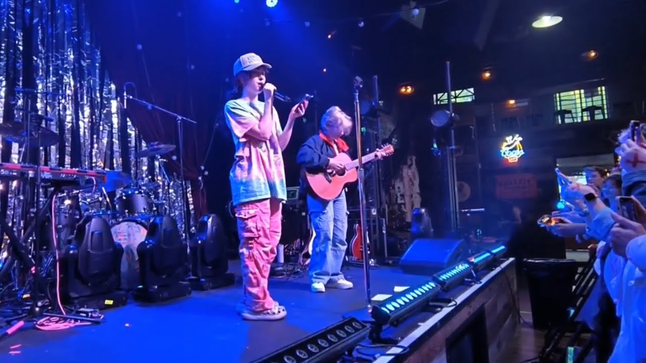 Complicated (Chappell Roan cover) - Avril Lavigne (SOUNDCHECK Live @ Goldfield) 9/25/23