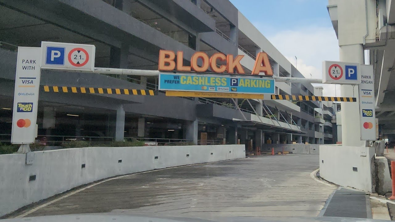 Walk Parking to Domestic - International Arrival Kuala Lumpur International Airport 2 KLIA2 吉隆坡国际机场
