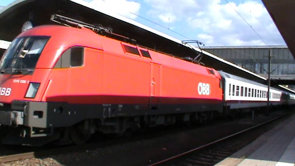 &Ouml;BB Taurus BR 1016 mit IC in Heidelberg Hbf