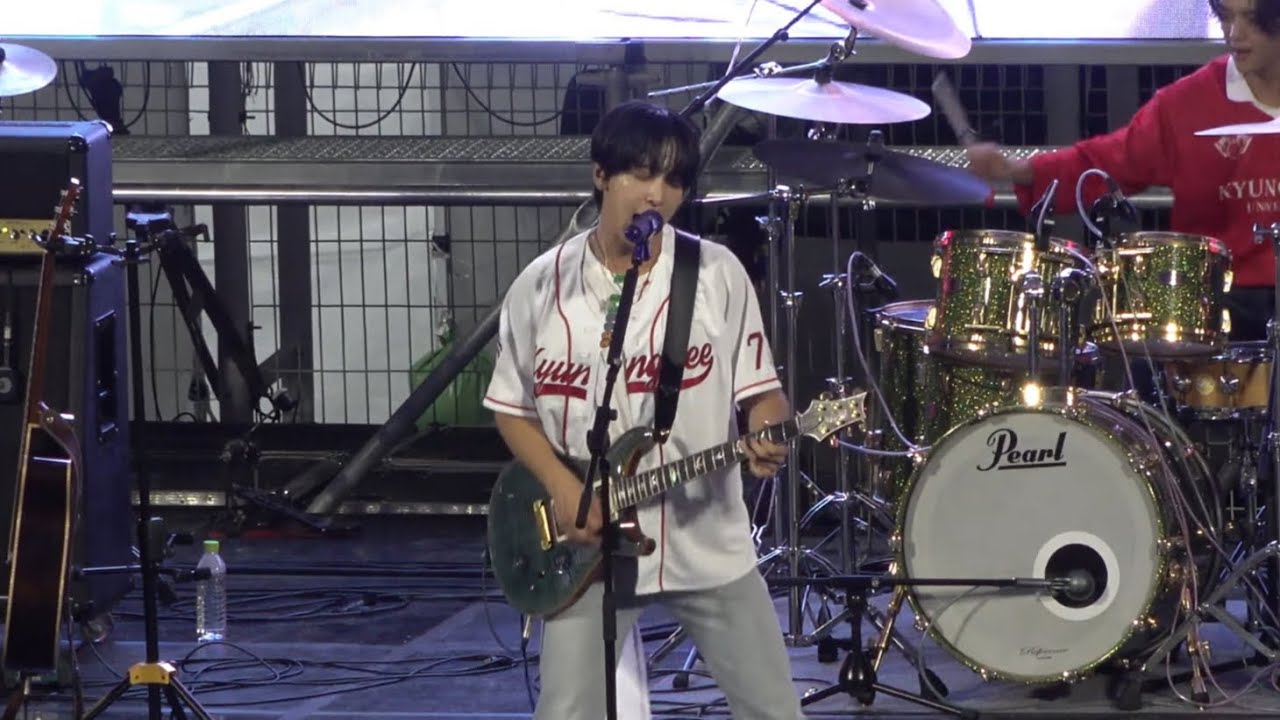 [4K] 240926 경희대학교 대동제 축제 씨엔블루 #정용화 FOCUS Full 직캠