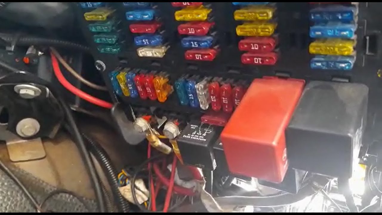 Câmbio não engata marcha  veja essa sacada Axor 2041 Mercedes-Benz