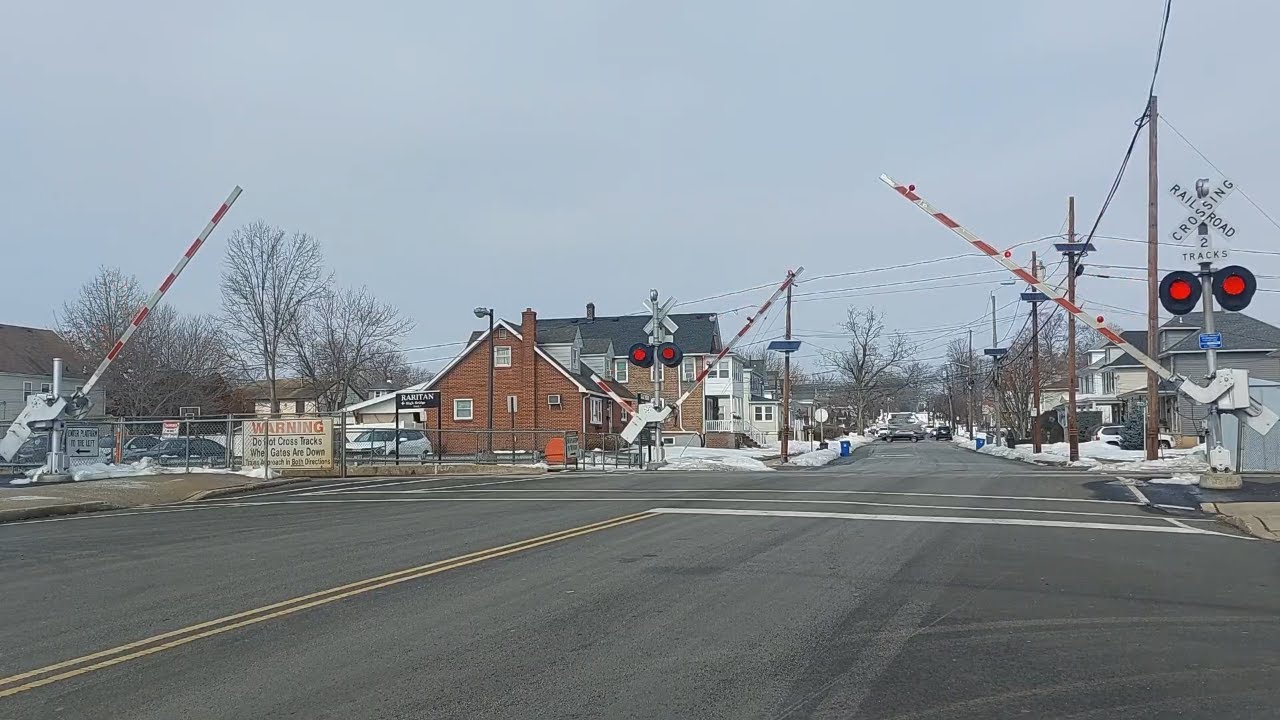 2 trains & a mini malfunction at the end