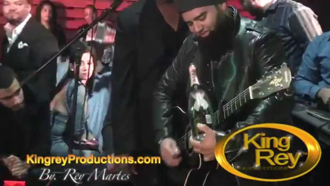 Raulin Rodriguez Ft  Boris Guitarrista de Romeo Santos || Amazing Performance Raulin Rodríguez Song