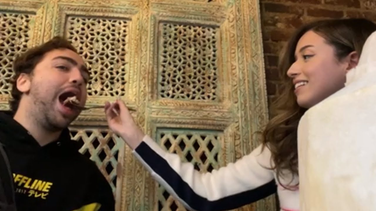 Mizkif Gets Fed By Poki