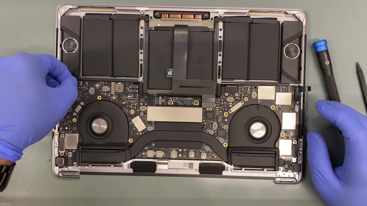 MacBook Pro (13-inch, 2017, 4 TBT3) Battery Replacement