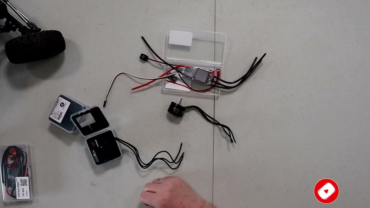 Комплект регулятора скорости Rhino RC ESC Combo 80Amp AM32 - S12 против S20