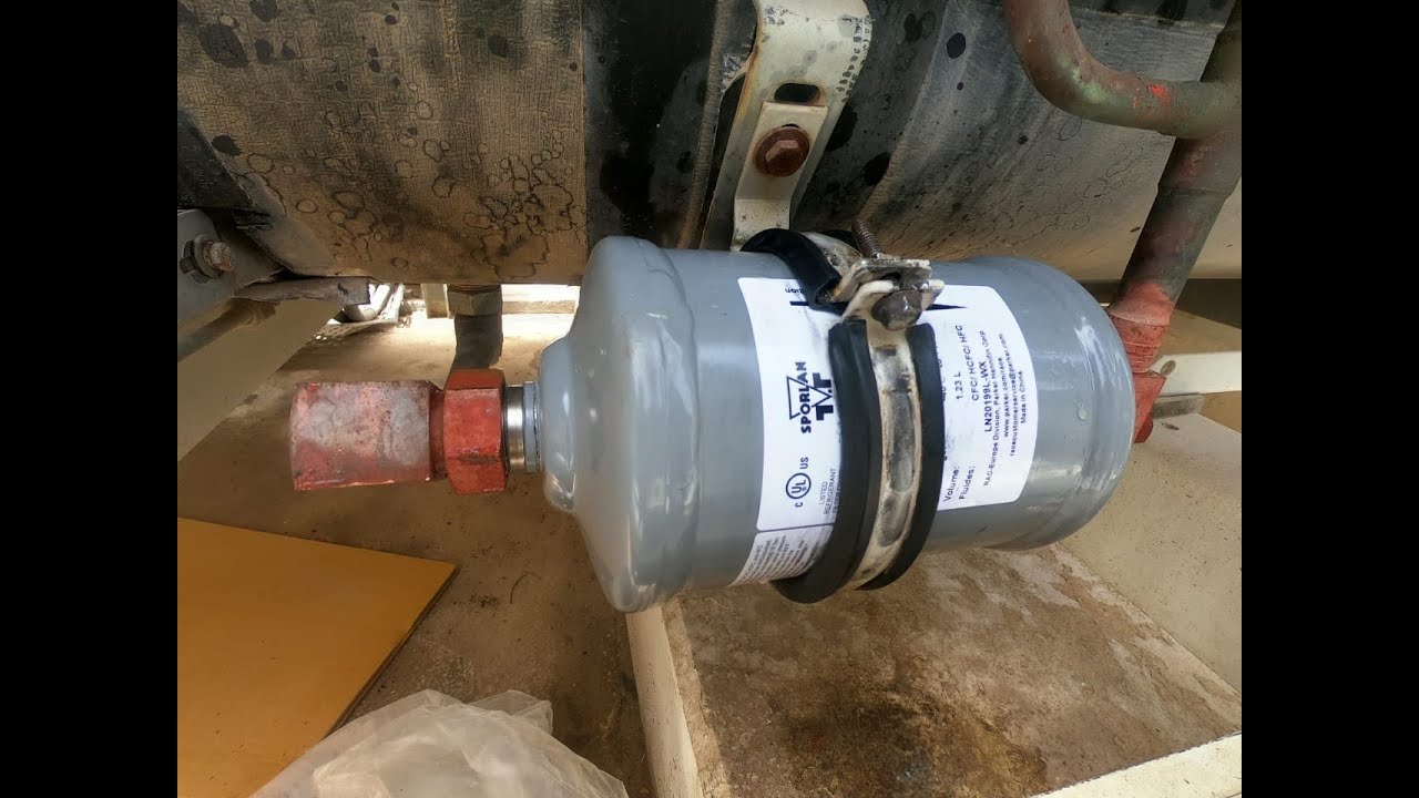 HOW TO REPLACE EXTERNAL OIL FILTER IN CARRIER 30GX CHILLERS