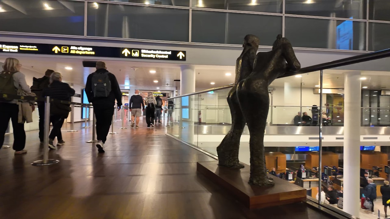 4K POV | 🇩🇰 Kastrup Airport Walk