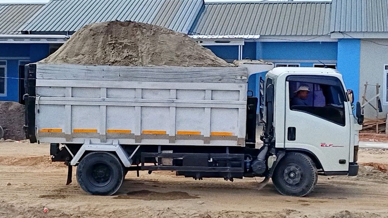 Truk Jomplang, MOBIL TRUK Pengangkut PASIR Bongkar MUATAN FULL BAK