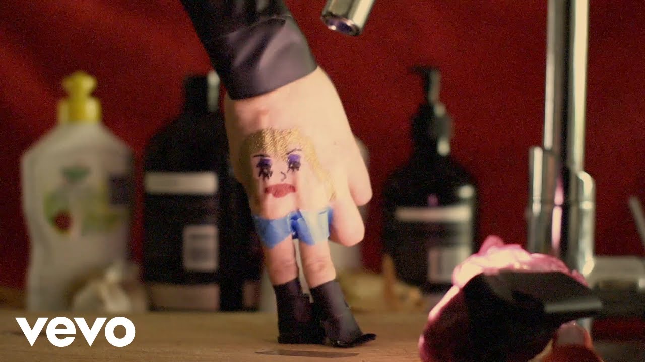 Amyl and the Sniffers - Monsoon Rock