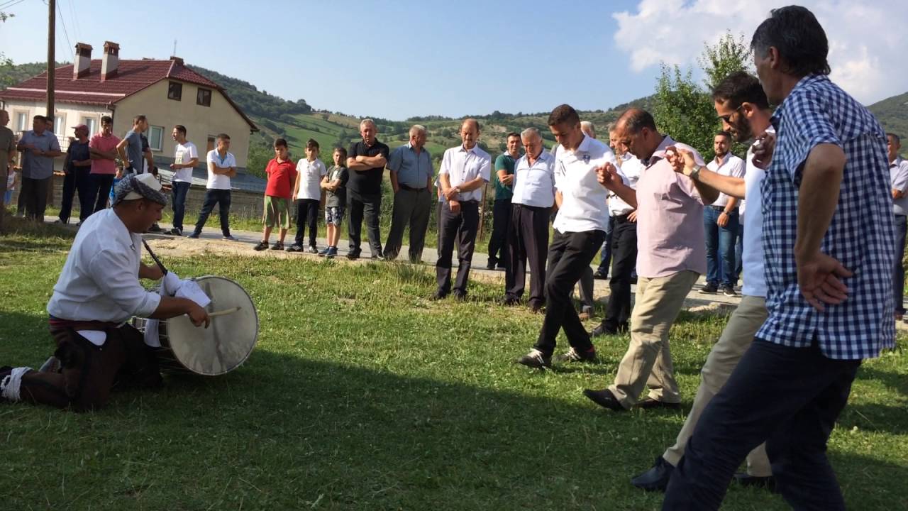 Valle me Tupana me Zurle nga Fshati Zaplluxhe Opojë